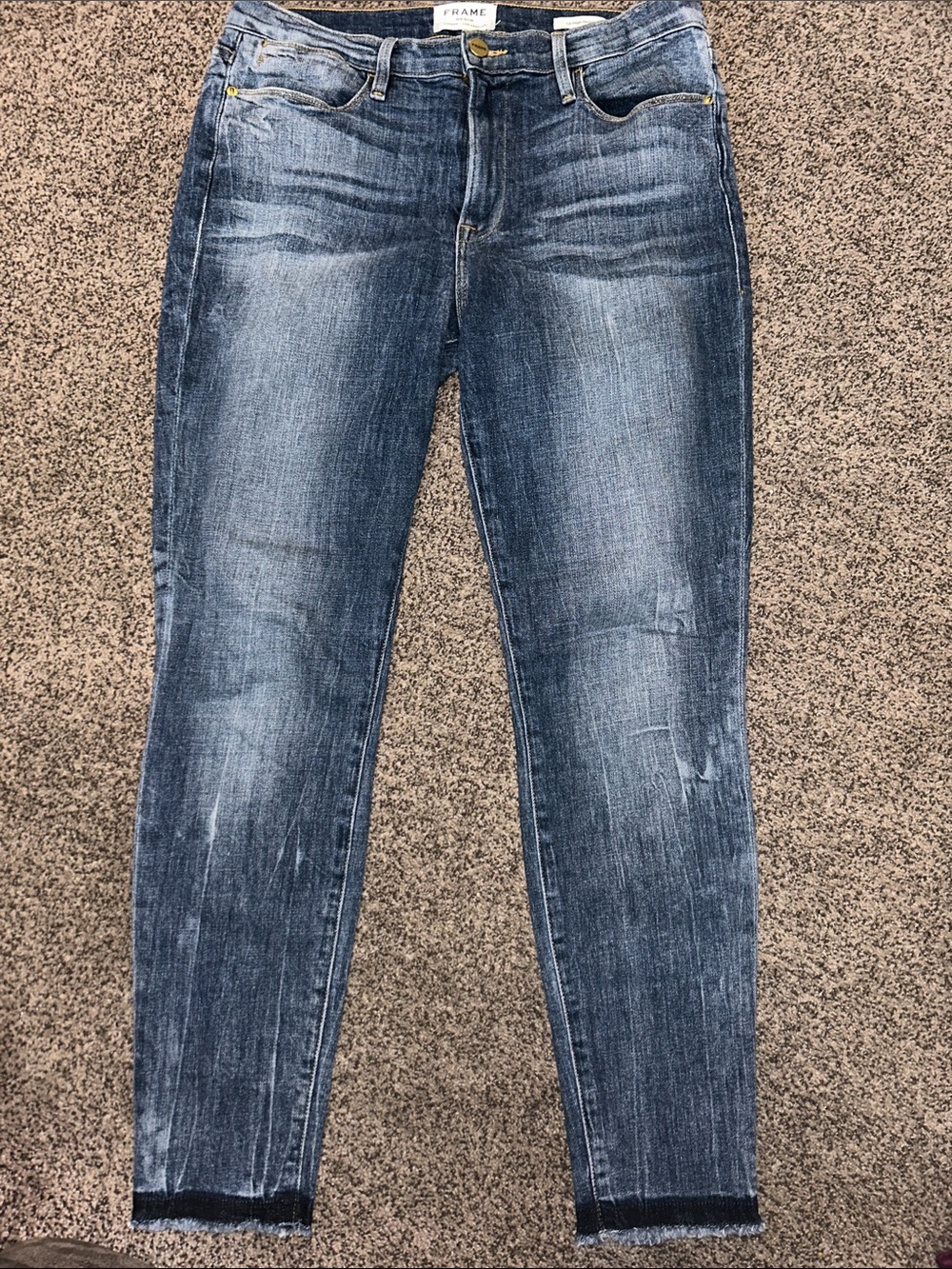 Frame Denim Women's Skinny Jeans in Medium Blue Faded Wash